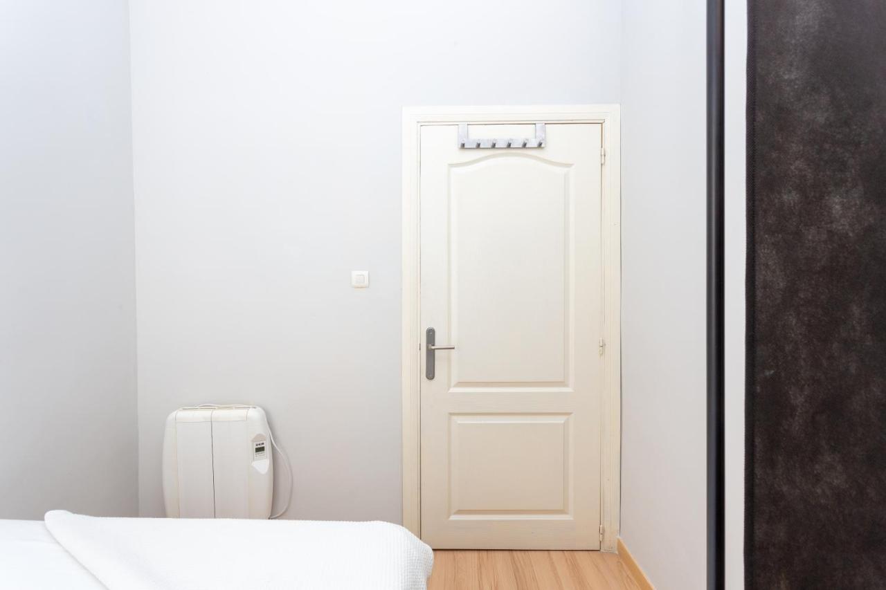 Amparo Apartment Мадрид Екстериор снимка